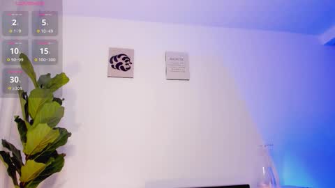 Lucia online show from 10-18-25, 07:14