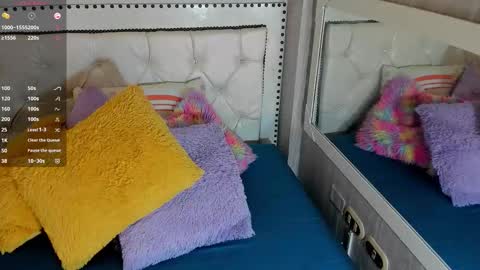 L U C I A online show from 01-12-26, 01:38