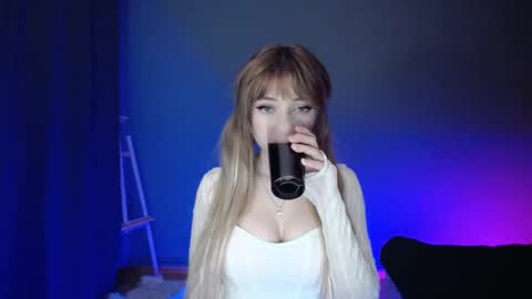 Lucy online show from 03-11-25, 07:25