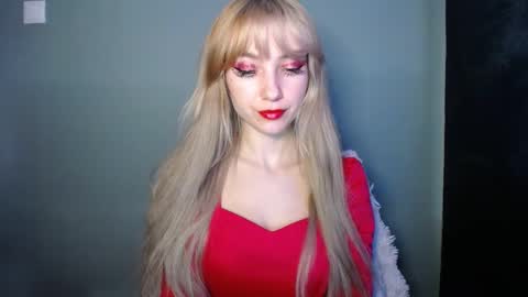 Lucy online show from 11-19-25, 07:41