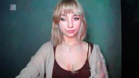 Lucy online show from 03-04-26, 07:53