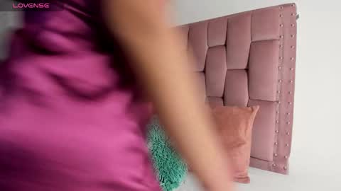 luciacute1 online show from 02-08-26, 12:41