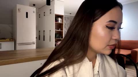 Kira online show from 11-02-25, 12:18