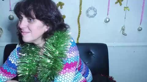 LuciaMi online show from 12-30-24, 12:11