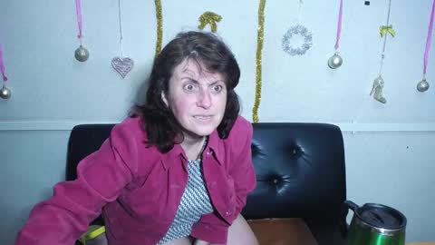 LuciaMi online show from 01-11-25, 01:48