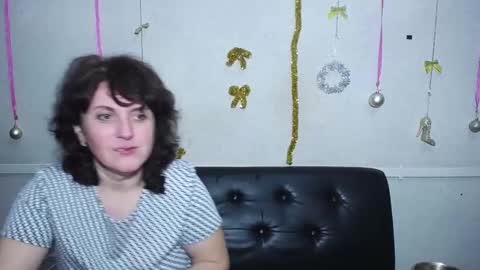 LuciaMi online show from 01-12-25, 11:58