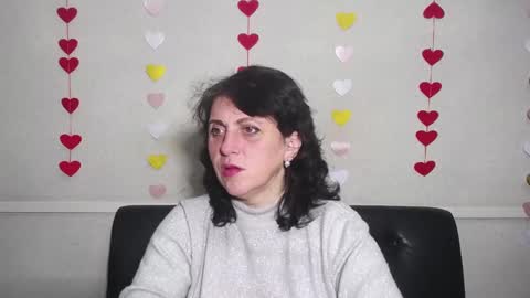 LuciaMi online show from 01-26-25, 06:06