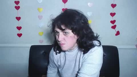 LuciaMi online show from 01-27-25, 12:33