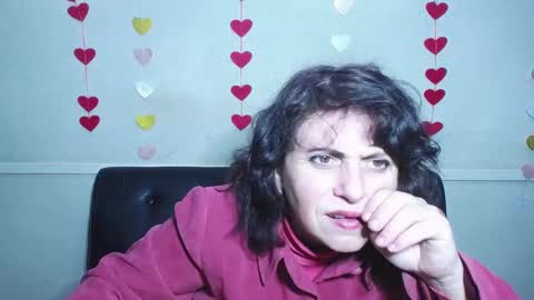 LuciaMi online show from 02-03-25, 06:02