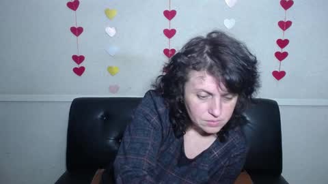 LuciaMi online show from 02-05-25, 03:09