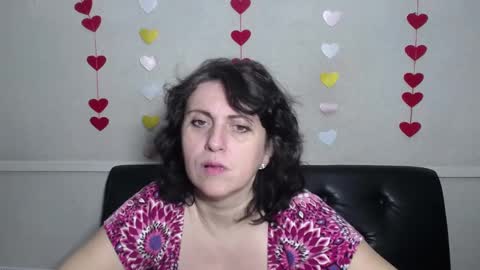 LuciaMi online show from 02-07-25, 06:03