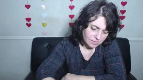 LuciaMi online show from 02-07-25, 12:06