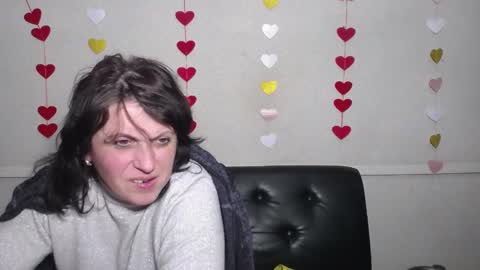 LuciaMi online show from 02-12-25, 12:37