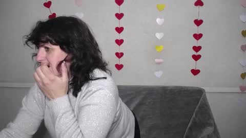 LuciaMi online show from 02-14-25, 01:13