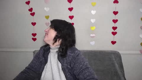 LuciaMi online show from 02-15-25, 06:02