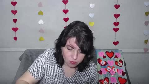 LuciaMi online show from 02-17-25, 06:48