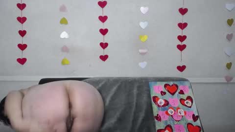 LuciaMi online show from 02-17-25, 09:52