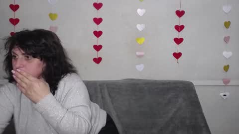 LuciaMi online show from 02-28-25, 09:44