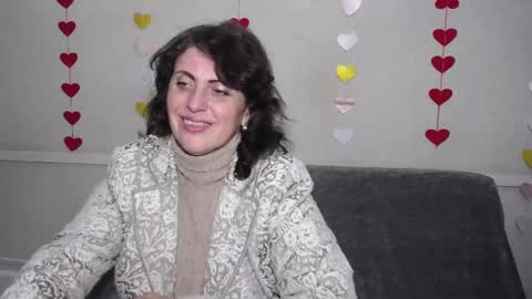 LuciaMi online show from 03-08-25, 06:10