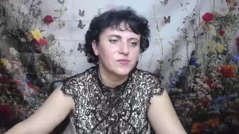 LuciaMi online show from 09-10-25, 05:07