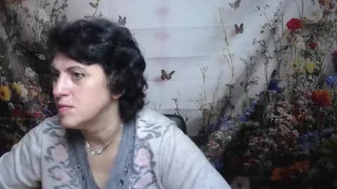 LuciaMi online show from 09-12-25, 04:56