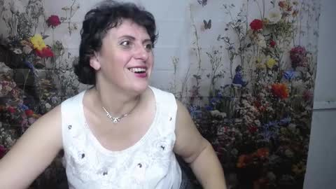 LuciaMi online show from 09-21-25, 05:09