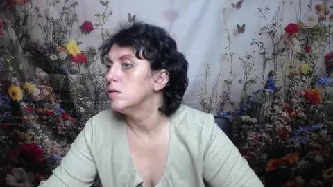 LuciaMi online show from 10-07-25, 05:10