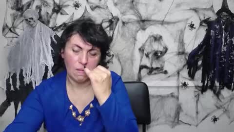 LuciaMi online show from 10-21-25, 05:35