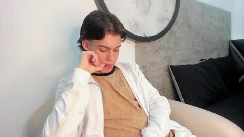 Snapshot of lucian_greyy chatting on 10-02-25, 04:08 lucian_greyy online show from 10-02-25, 04:08