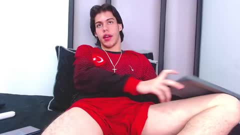 Snapshot of lucian_greyy chatting on 10-22-25, 01:50 lucian_greyy online show from 10-22-25, 01:50