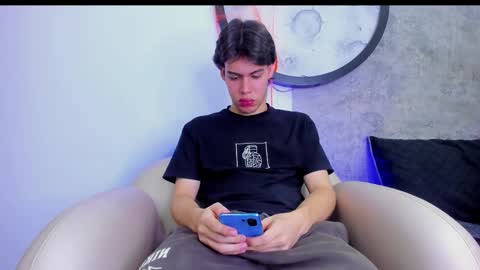 Snapshot of lucian_greyy chatting on 10-29-25, 04:26 lucian_greyy online show from 10-29-25, 04:26