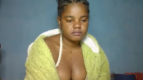 luciana012 online show from 09-21-25, 04:47