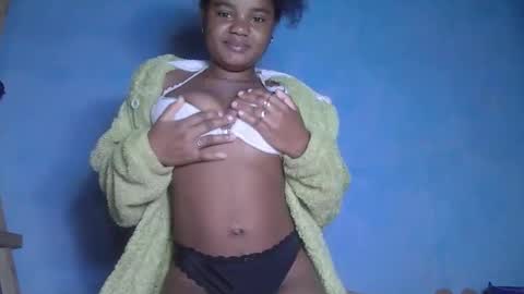 luciana012 online show from 09-23-25, 06:27