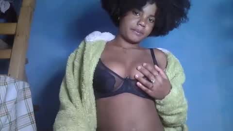 luciana012 online show from 09-23-25, 07:39