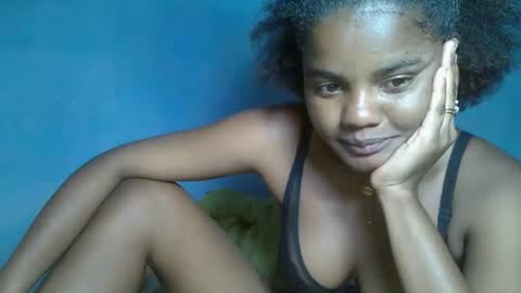 luciana012 online show from 09-24-25, 05:38