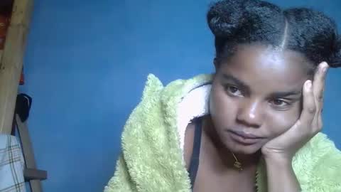 luciana012 online show from 09-25-25, 03:38