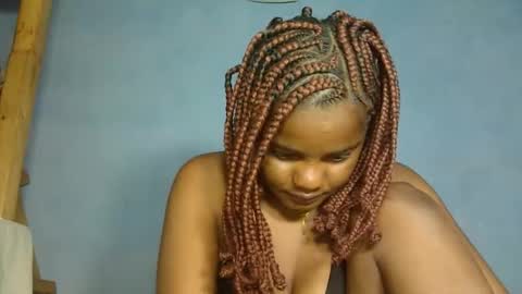 luciana012 online show from 09-30-25, 07:02