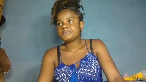 luciana012 online show from 10-08-25, 12:03