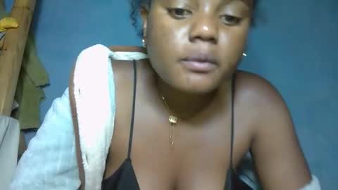 luciana012 online show from 10-20-25, 05:57