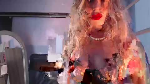 Snapshot of luciana_evaans chatting on 03-07-25, 06:43 Luciana Evans online show from 03-07-25, 06:43