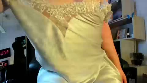 Snapshot of luciana_evaans chatting on 09-16-25, 02:07 Luciana Evans online show from 09-16-25, 02:07