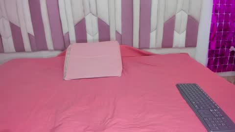 instagram luciana417  online show from 01-04-25, 03:07