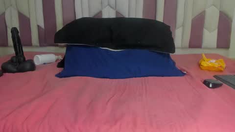 instagram luciana417  online show from 02-12-25, 09:20