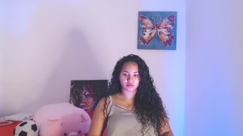 luciana online show from 10-19-25, 04:24