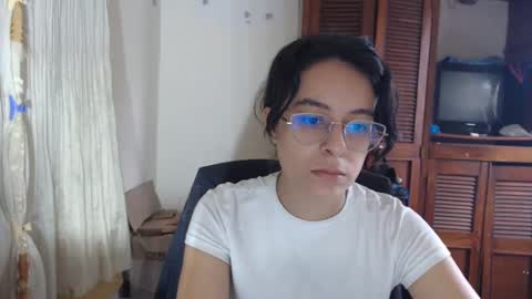 Madelyne online show from 12-23-24, 06:58