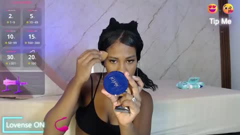 Snapshot of lucianaamorena chatting on 10-22-25, 12:27 Luciana Morena online show from 10-22-25, 12:27