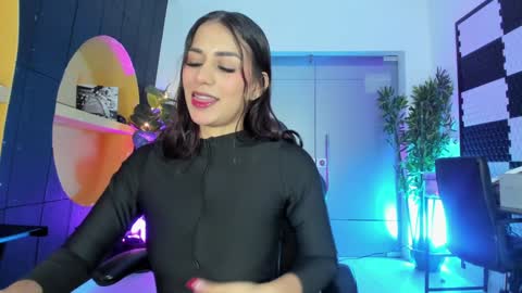    online show from 02-09-25, 02:38