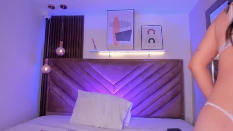 Luci  online show from 02-15-25, 03:39