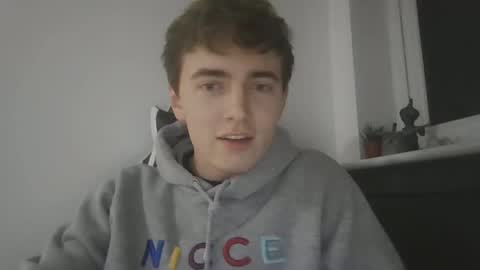 Snapshot of luciancrowe chatting on 01-29-25, 10:53 Lucian online show from 01-29-25, 10:53