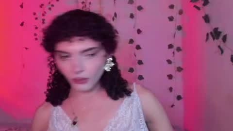 Lucy or Lucian 3 Come to my social Links3   online show from 07-08-26, 06:40